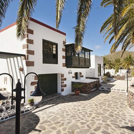 Villa Haria Lux By Escapehome Экстерьер фото