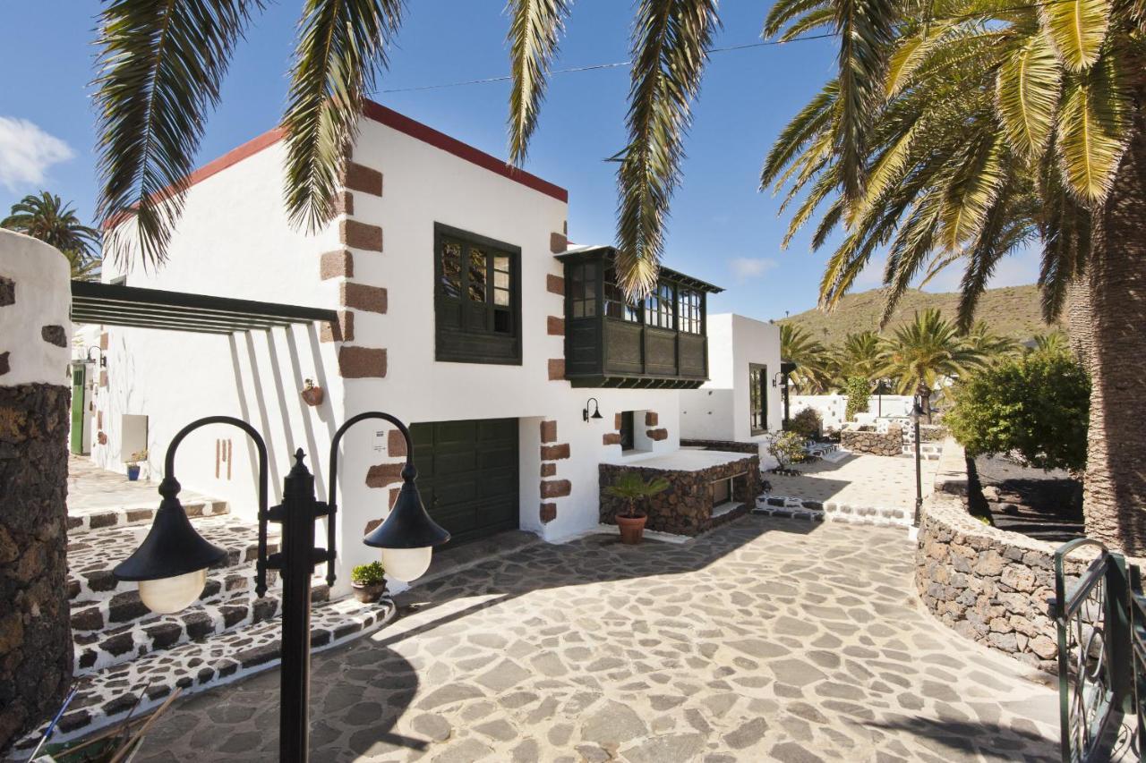 Villa Haria Lux By Escapehome Экстерьер фото